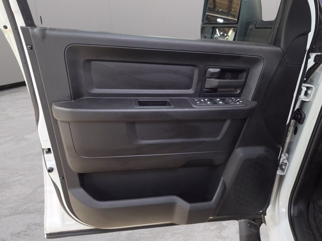 2026 Bright White Clearcoat Ram 2500 Tradesman 4X4 Truck