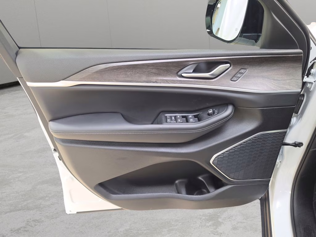 2026 Bright White Clearcoat Jeep Grand Cherokee L Limited 4X4 SUV