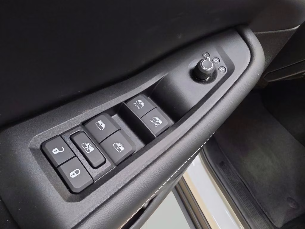 2026 Bright White Clearcoat Jeep Grand Cherokee L Limited 4X4 SUV