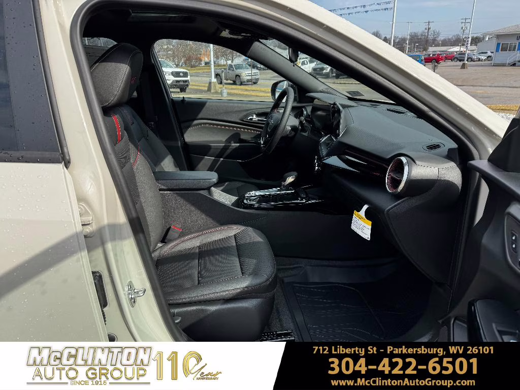 2026 White Sands Chevrolet Trax 2RS FWD SUV