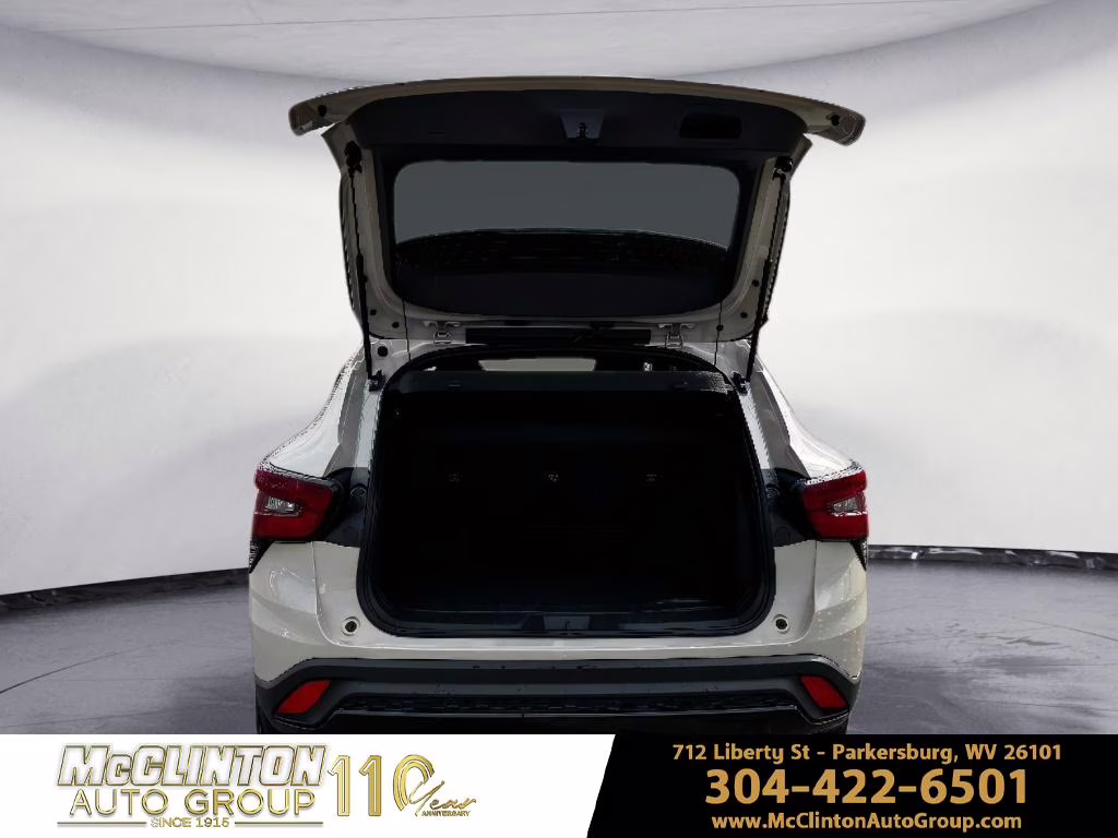 2026 White Sands Chevrolet Trax 2RS FWD SUV