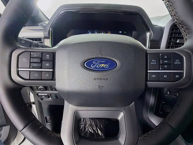 2026 Star White Metallic Tri-Coat Ford F-150 Lariat 4X4 Truck
