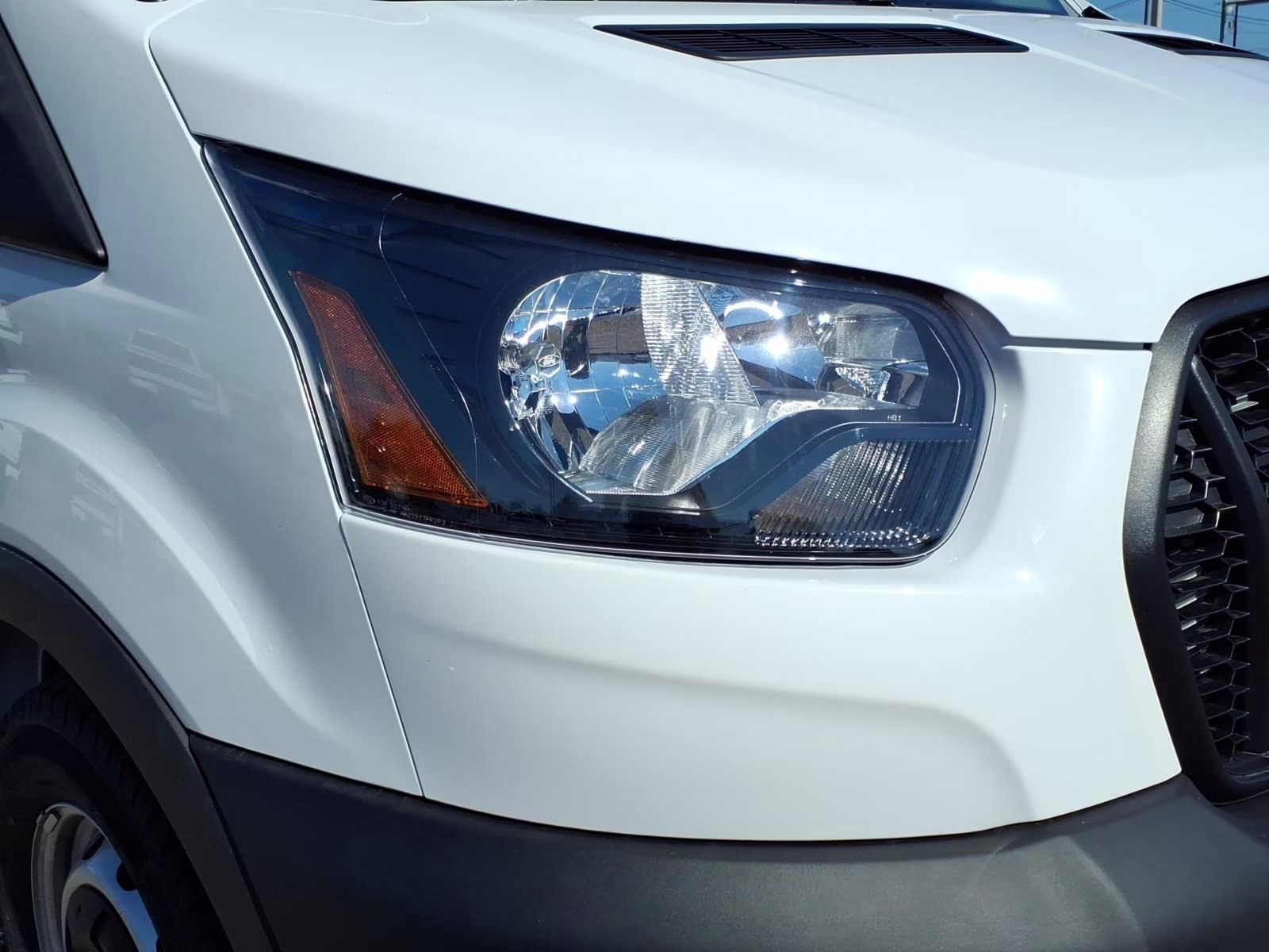 2026 Oxford White Ford Transit-350 XL RWD Crossover