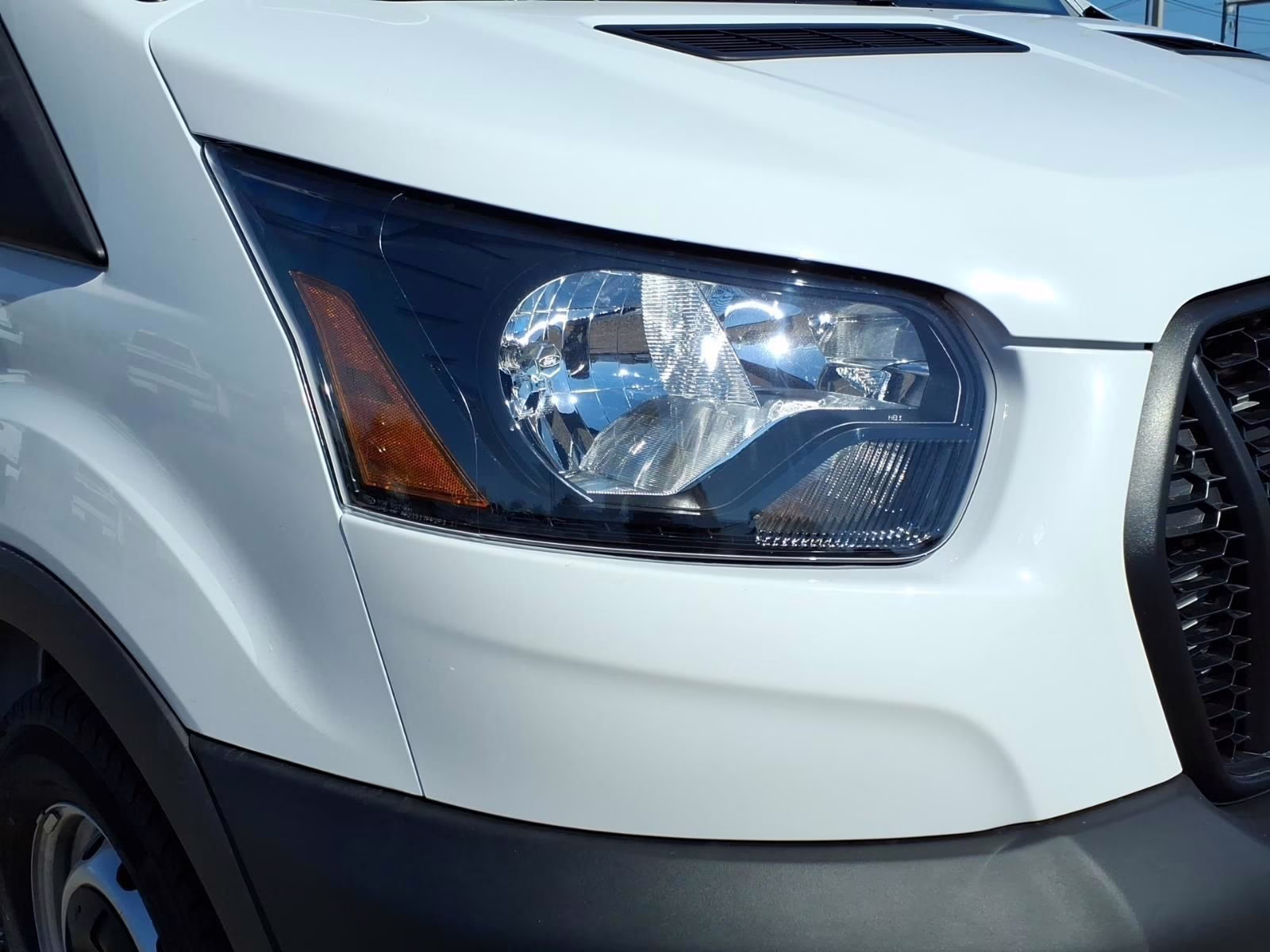 2026 Oxford White Ford Transit-350 XL RWD Crossover