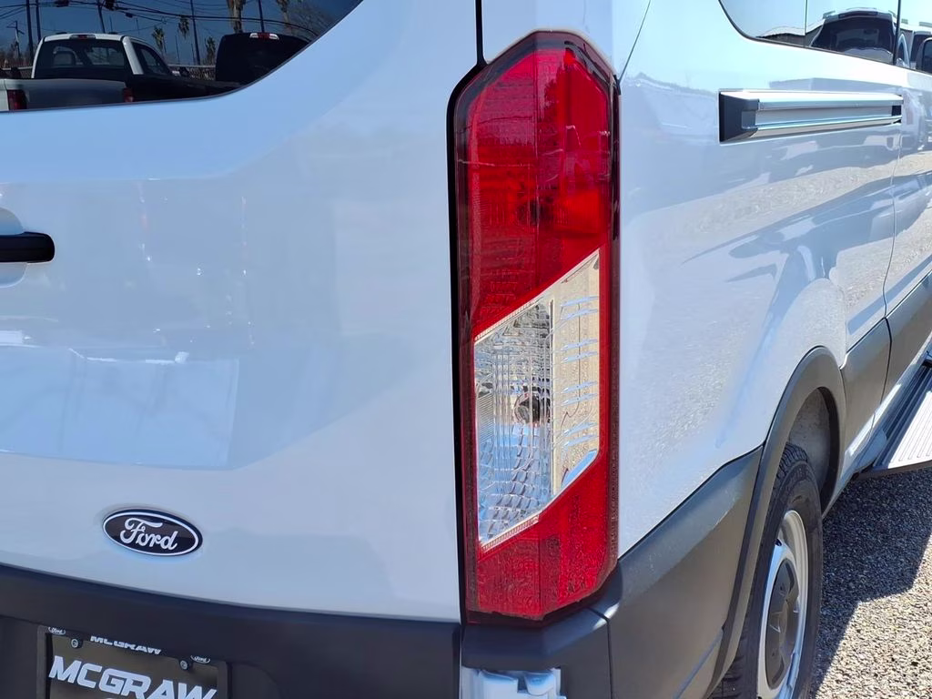 2026 Oxford White Ford Transit Wagon XL RWD Crossover