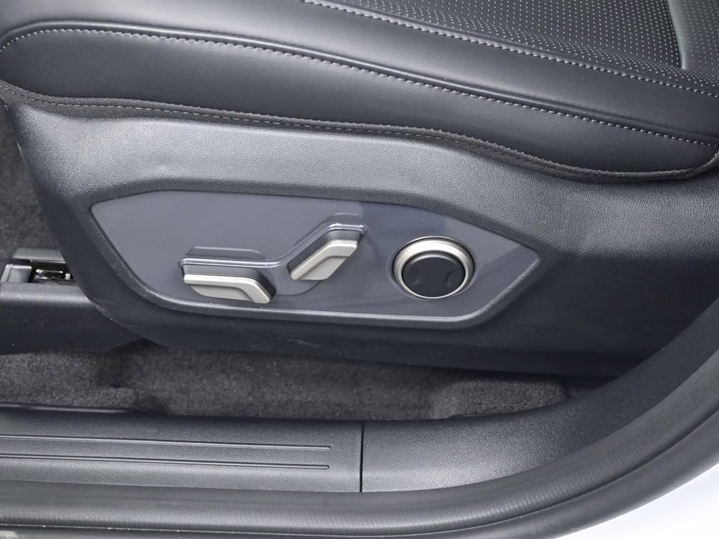 2027 Glacial White Pearl Kia Telluride S FWD SUV