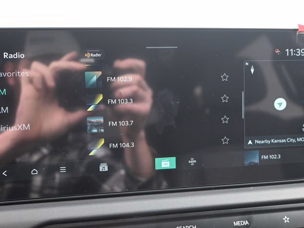 2027 Glacial White Pearl Kia Telluride S FWD SUV