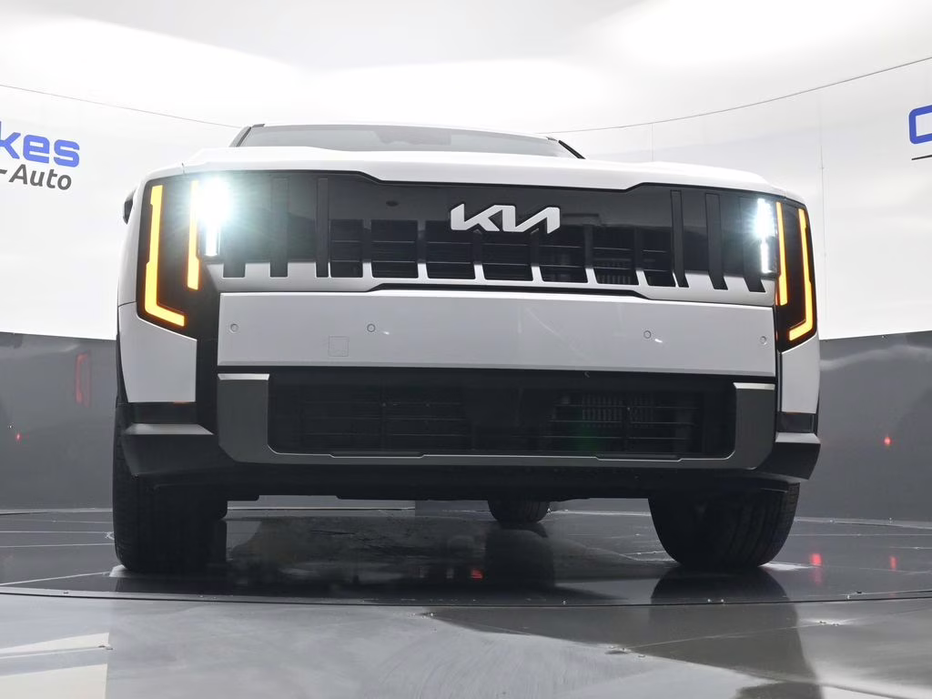2027 Glacial White Pearl Kia Telluride S FWD SUV
