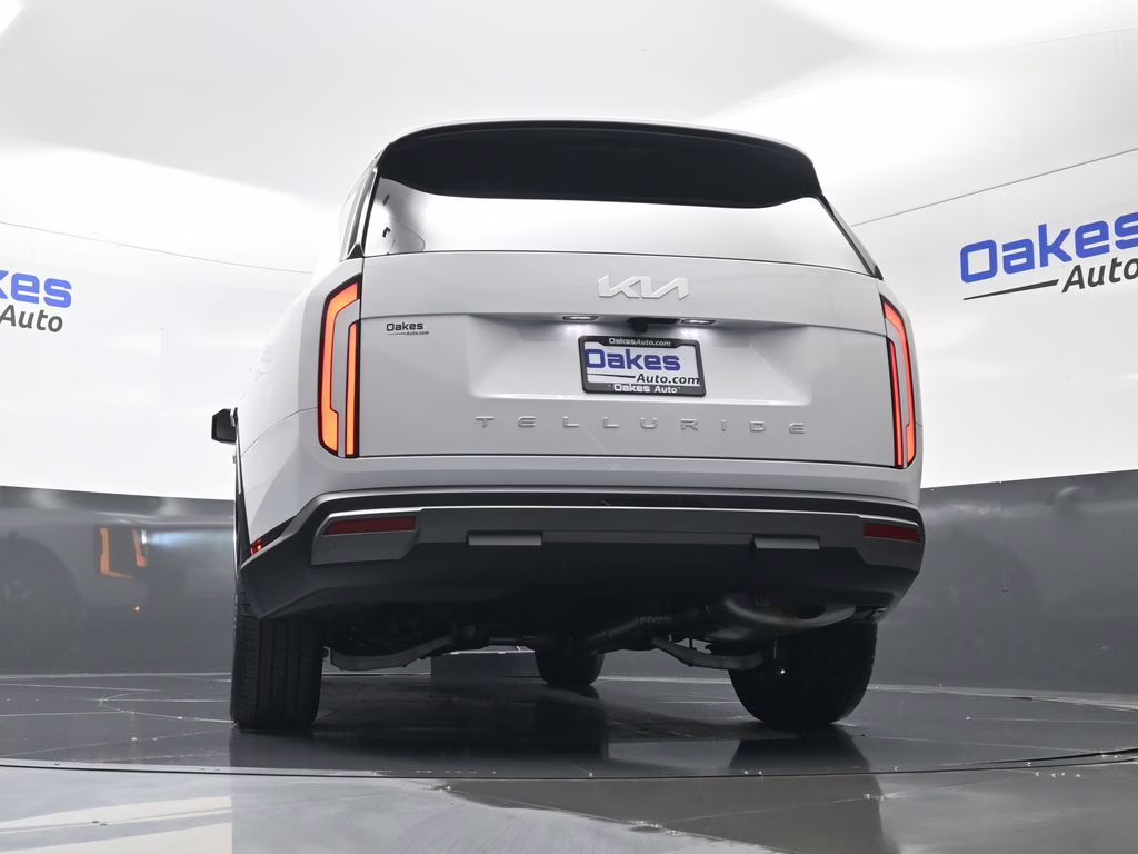 2027 Glacial White Pearl Kia Telluride S FWD SUV