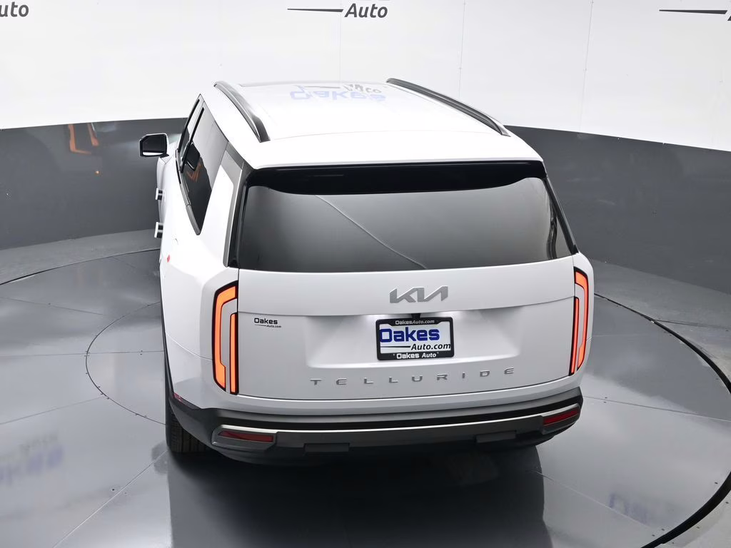2027 Glacial White Pearl Kia Telluride S FWD SUV