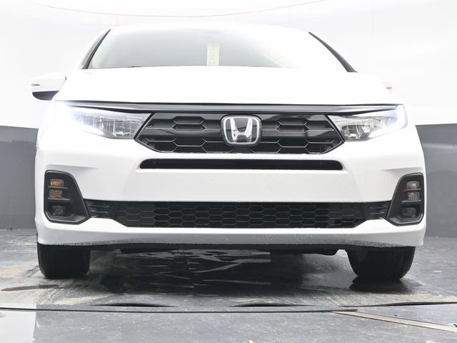 2026 Platinum White Pearl Honda Odyssey Touring FWD Van
