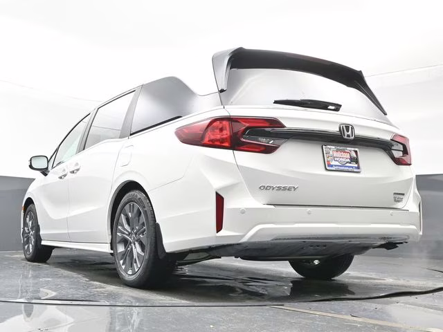 2026 Platinum White Pearl Honda Odyssey Touring FWD Van