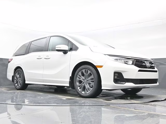 2026 Platinum White Pearl Honda Odyssey Touring FWD Van