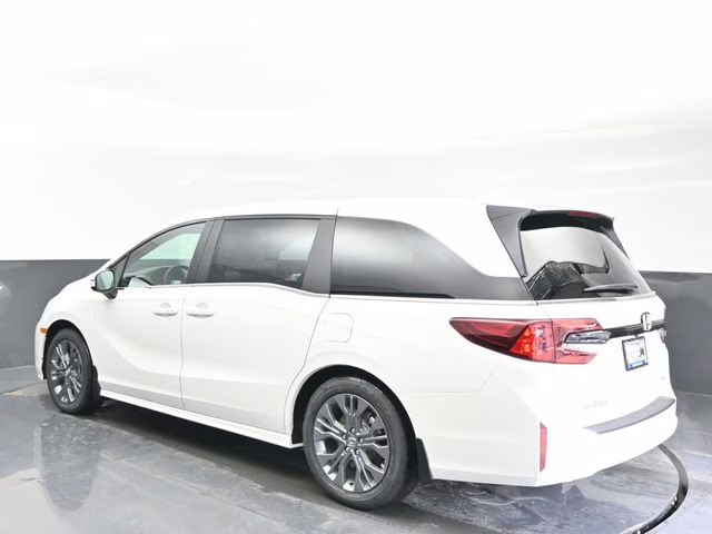 2026 Platinum White Pearl Honda Odyssey Touring FWD Van