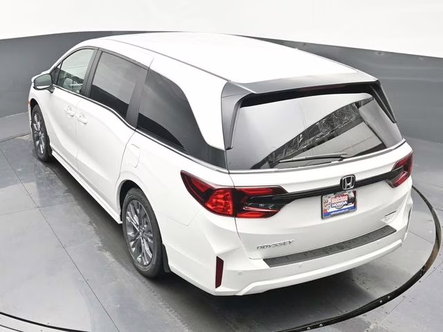 2026 Platinum White Pearl Honda Odyssey Touring FWD Van