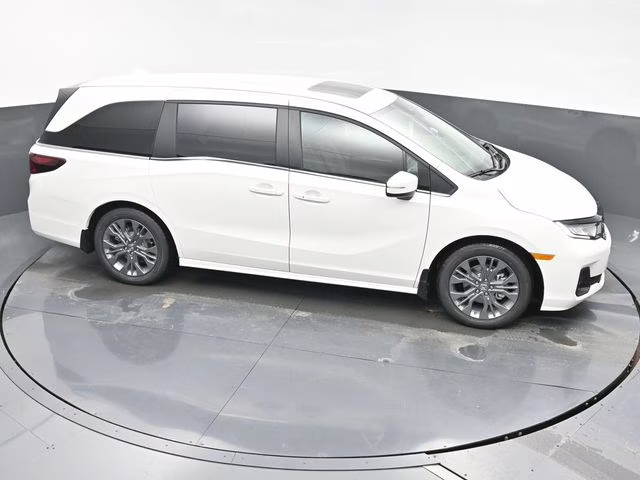 2026 Platinum White Pearl Honda Odyssey Touring FWD Van