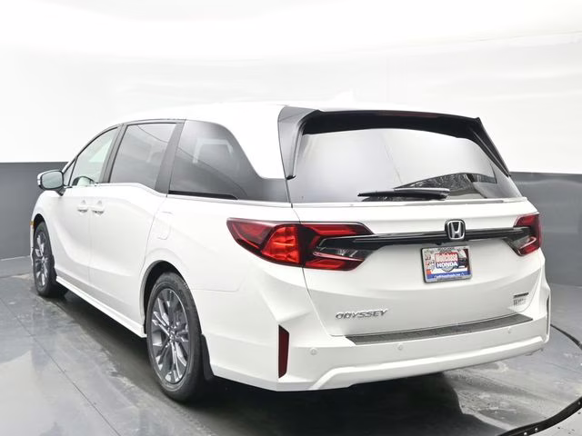 2026 Platinum White Pearl Honda Odyssey Touring FWD Van