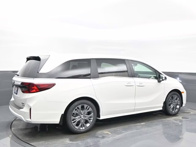 2026 Platinum White Pearl Honda Odyssey Touring FWD Van
