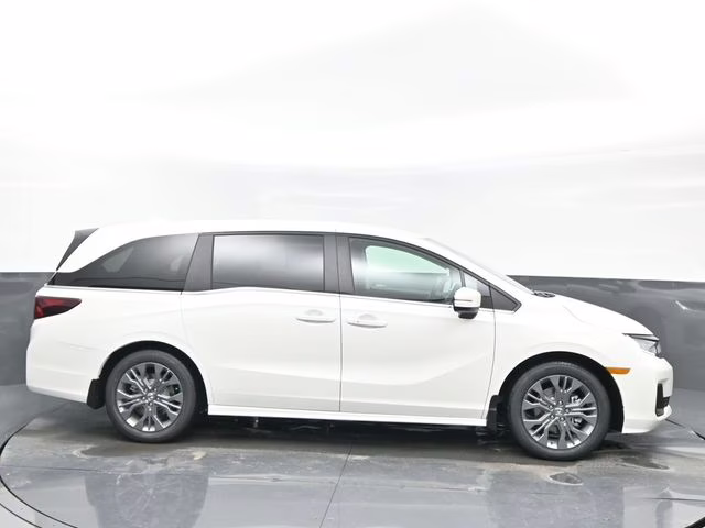 2026 Platinum White Pearl Honda Odyssey Touring FWD Van