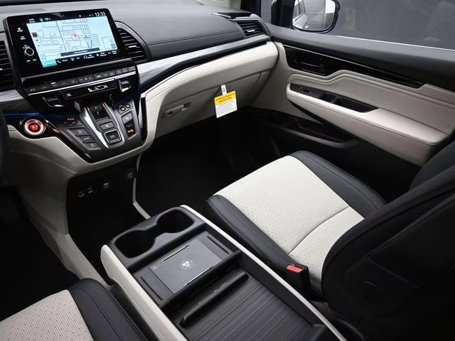 2026 Solar Silver Metallic Honda Odyssey Elite FWD Van