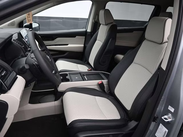 2026 Solar Silver Metallic Honda Odyssey Elite FWD Van