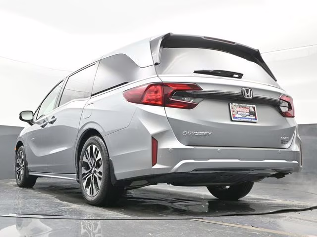 2026 Solar Silver Metallic Honda Odyssey Elite FWD Van