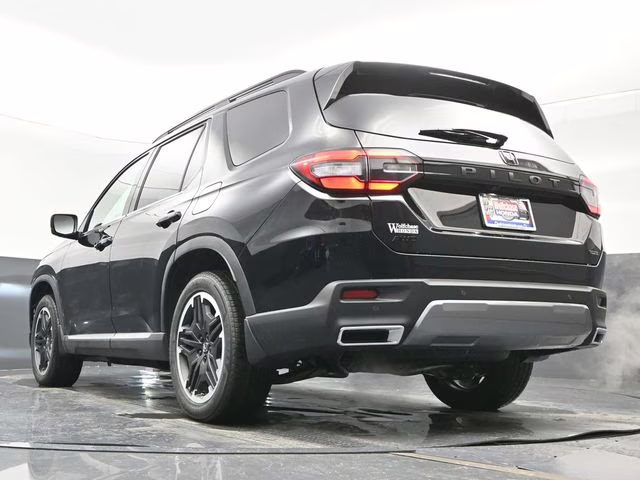 2026 Crystal Black Pearl Honda Pilot Touring AWD SUV