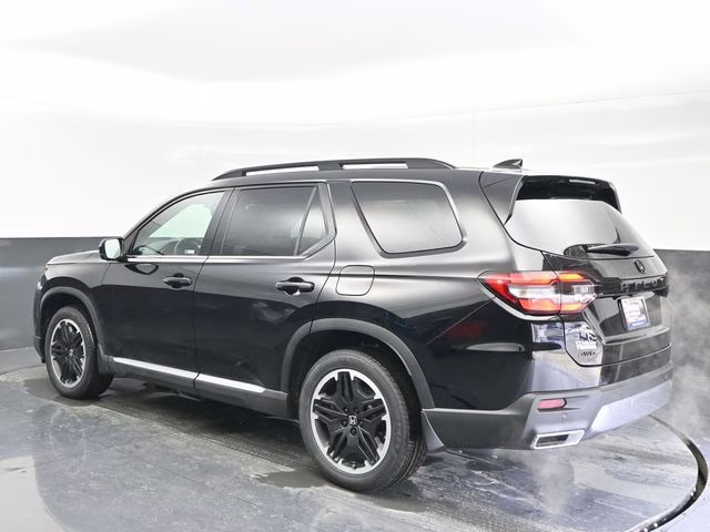 2026 Crystal Black Pearl Honda Pilot Touring AWD SUV