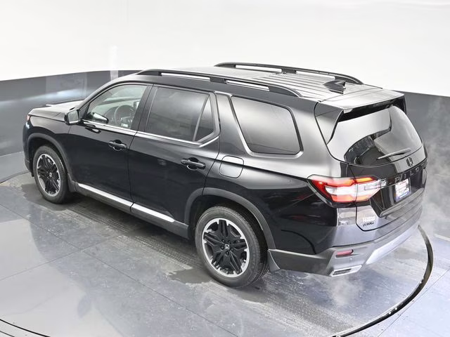 2026 Crystal Black Pearl Honda Pilot Touring AWD SUV