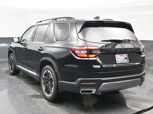 2026 Crystal Black Pearl Honda Pilot Touring AWD SUV