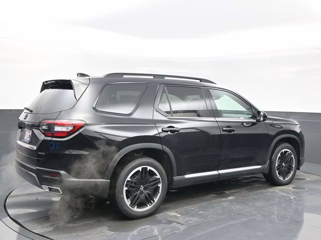 2026 Crystal Black Pearl Honda Pilot Touring AWD SUV