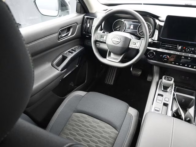 2026 Everest White Pearl Tricoat Nissan Pathfinder SV FWD SUV