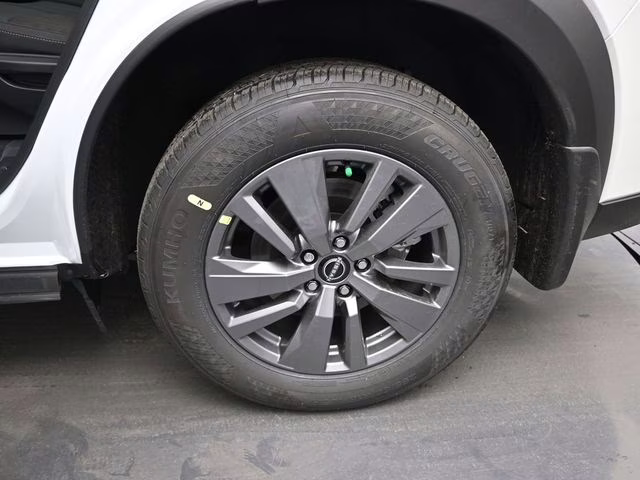 2026 Everest White Pearl Tricoat Nissan Pathfinder SV FWD SUV