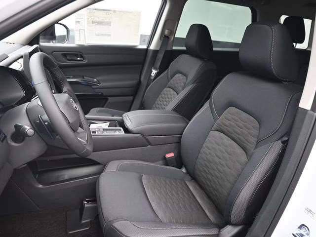 2026 Everest White Pearl Tricoat Nissan Pathfinder SV FWD SUV