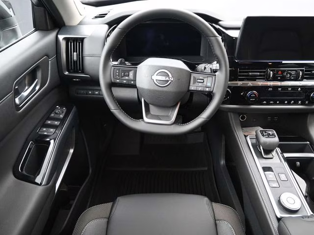 2026 Everest White Pearl Tricoat Nissan Pathfinder SL 4X4 SUV