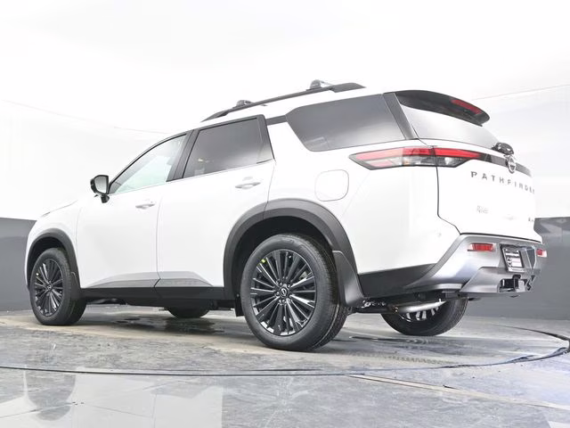 2026 Everest White Pearl Tricoat Nissan Pathfinder SL 4X4 SUV