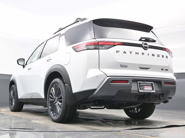 2026 Everest White Pearl Tricoat Nissan Pathfinder SL 4X4 SUV