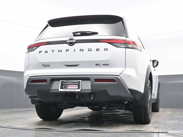 2026 Everest White Pearl Tricoat Nissan Pathfinder SL 4X4 SUV
