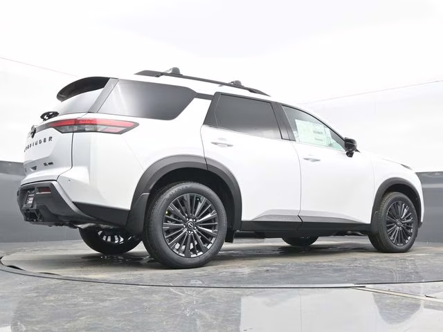 2026 Everest White Pearl Tricoat Nissan Pathfinder SL 4X4 SUV