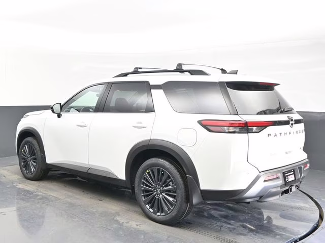 2026 Everest White Pearl Tricoat Nissan Pathfinder SL 4X4 SUV