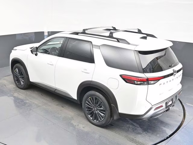 2026 Everest White Pearl Tricoat Nissan Pathfinder SL 4X4 SUV