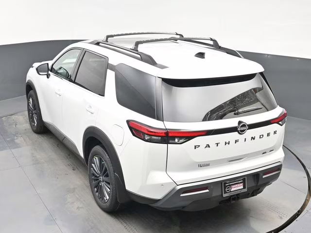 2026 Everest White Pearl Tricoat Nissan Pathfinder SL 4X4 SUV