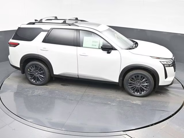 2026 Everest White Pearl Tricoat Nissan Pathfinder SL 4X4 SUV