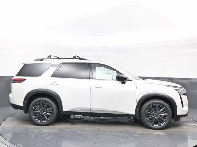 2026 Everest White Pearl Tricoat Nissan Pathfinder SL 4X4 SUV