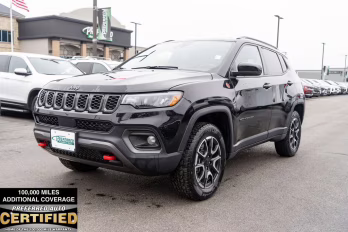2024 Diamond Black Crystal Pearlcoat Jeep Compass Trailhawk 4X4 SUV