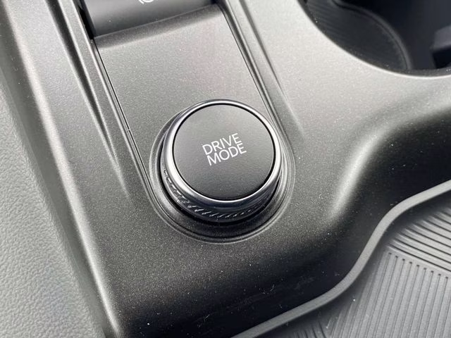 2026 White Metallic Ford Explorer Active RWD SUV