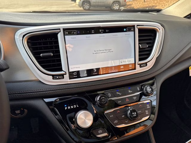 2026 Bright White Clearcoat Chrysler Pacifica Pinnacle AWD Van