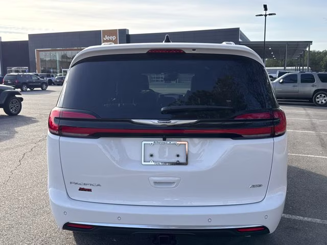 2026 Bright White Clearcoat Chrysler Pacifica Pinnacle AWD Van