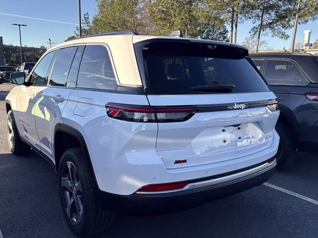 2026 Bright White Clearcoat Jeep Grand Cherokee Limited RWD SUV
