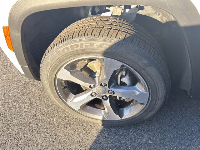 2026 Bright White Clearcoat Jeep Grand Cherokee Limited RWD SUV